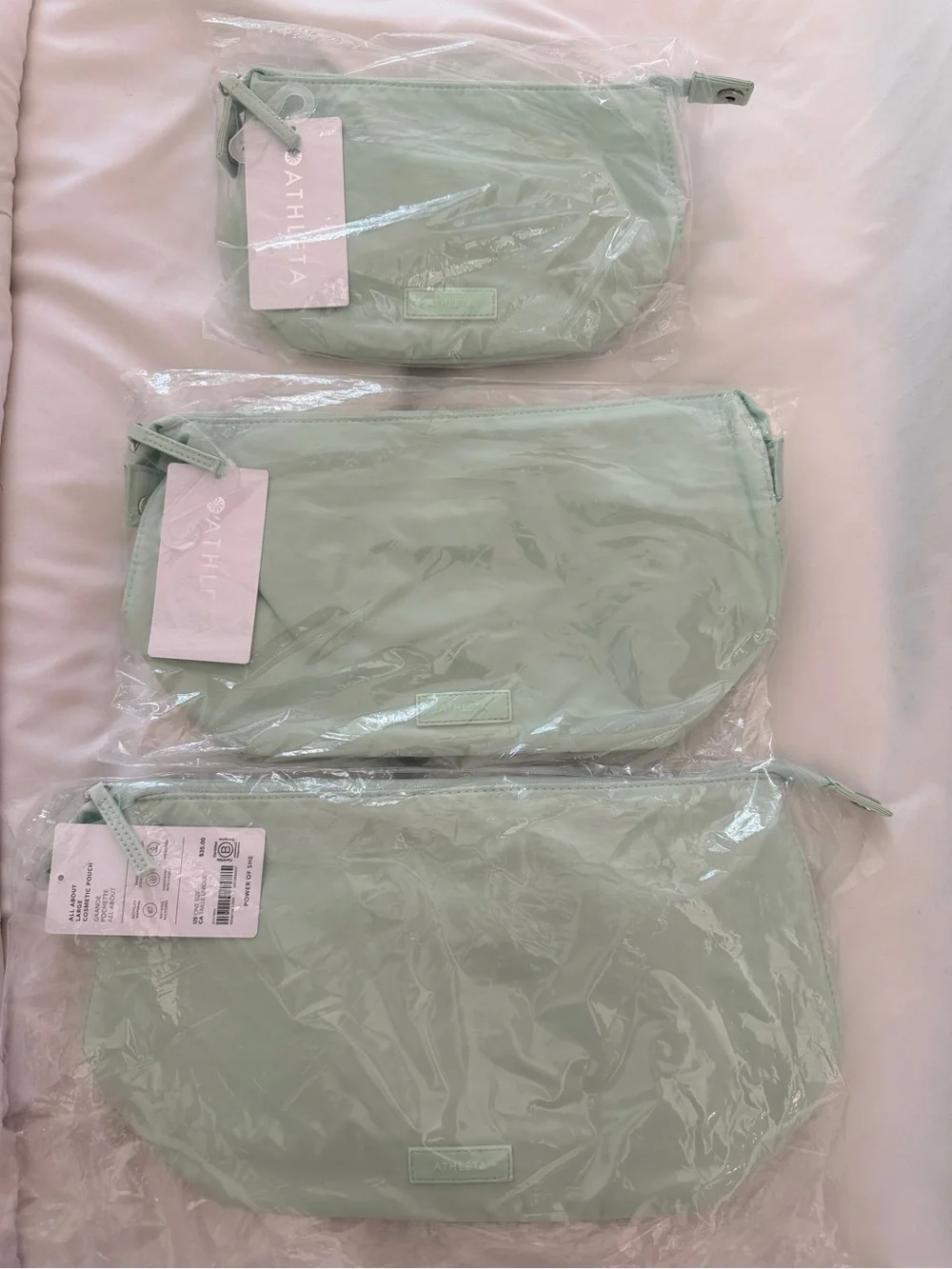 Athleta Light Mint Green 3-Piece Cosmetic Pouch Set
